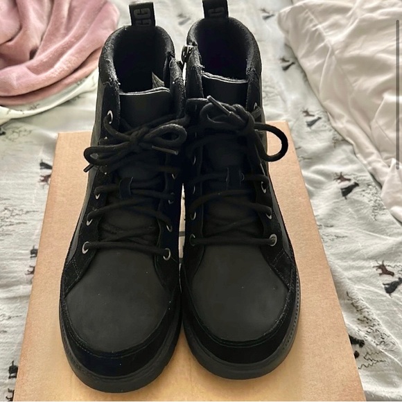 Black Robley Uggs - Picture 3 of 4